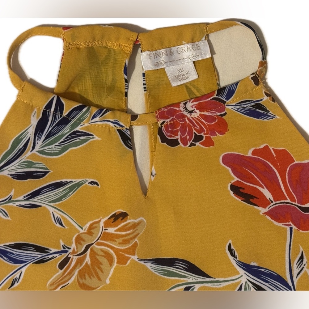 Perfectly Feminine Flowy Floral Halter Top in Yellow and Red Size XS - Picture 3 of 9